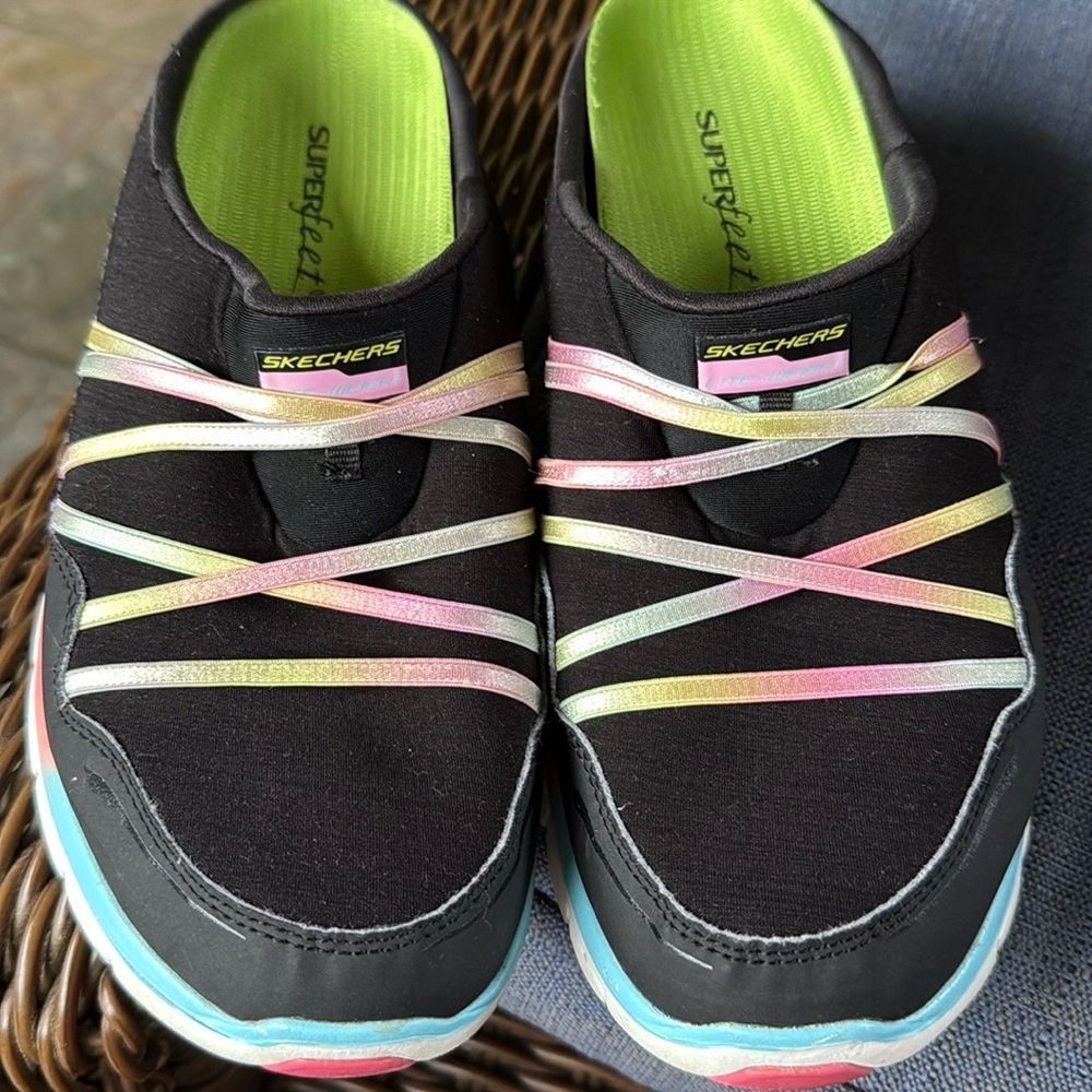 Skechers Lite-Weight Slip On Sneakers Women's Size 8 Black